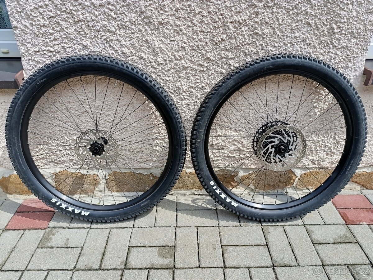 Zapletená kola Syncros 29er