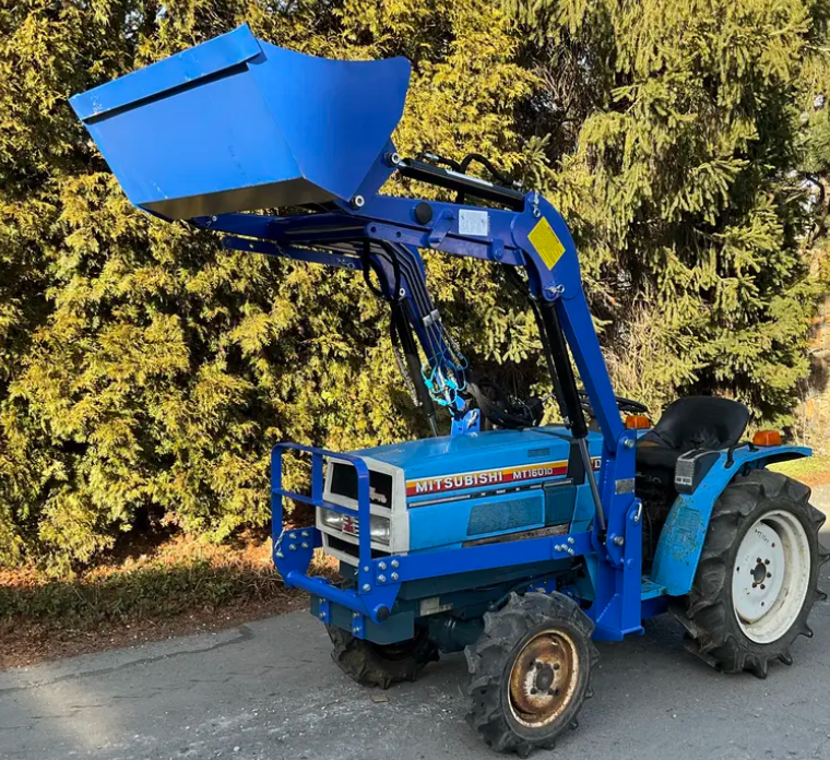 Mitsubishi malotraktor, traktor MT1601 s čelním nakladačem