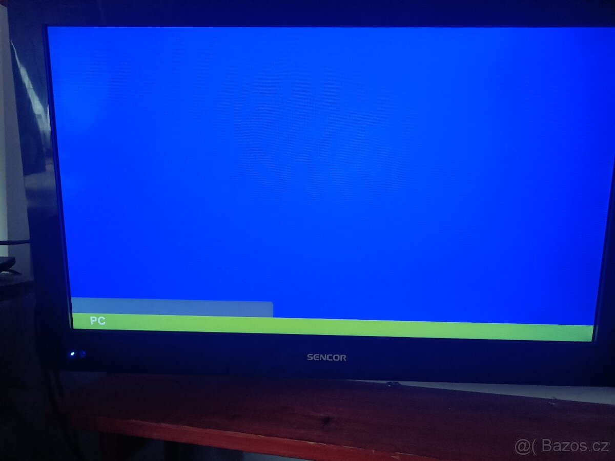 Monitor Sencor+ držák na zeď