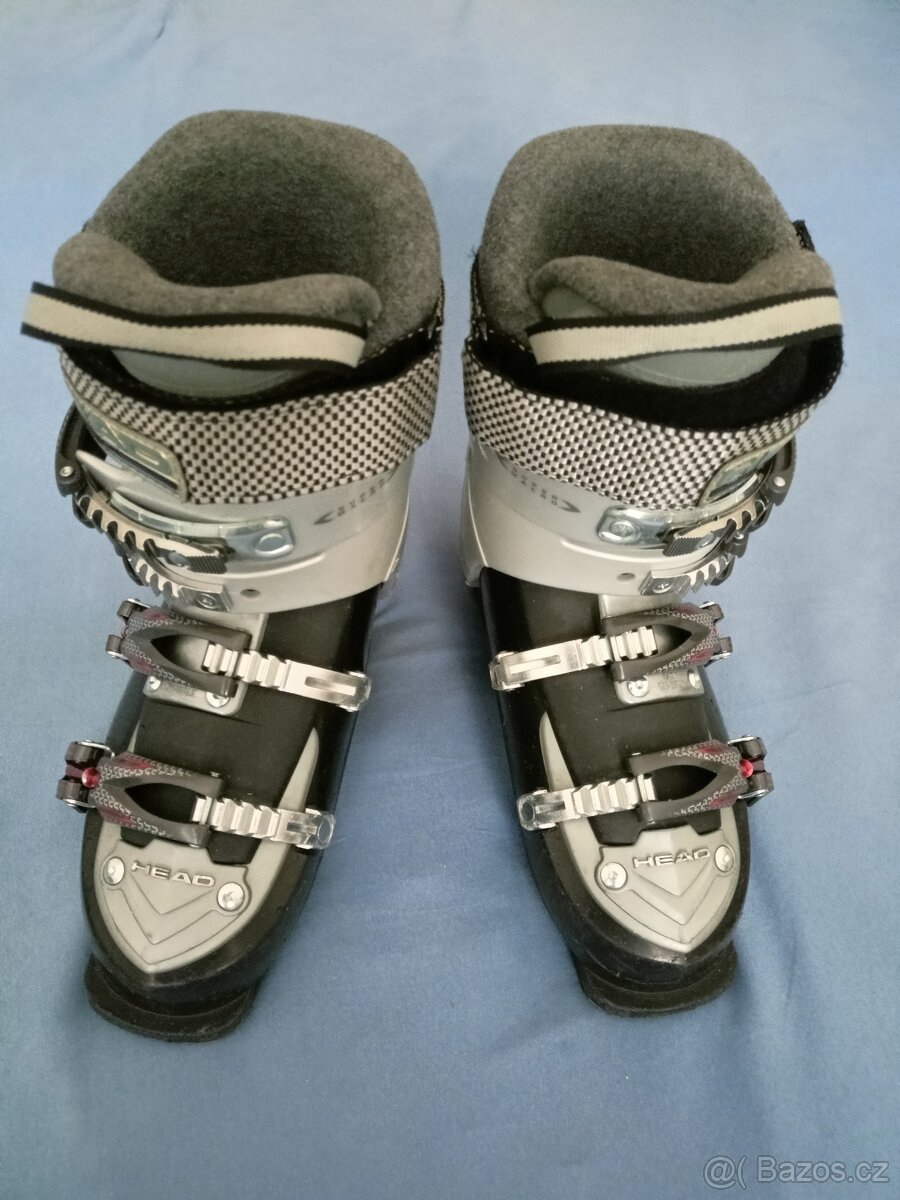 Dětské/dámské lyžařské boty vel.38 (stélka 24,5 cm)