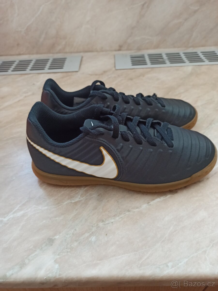 Sálové boty Nike