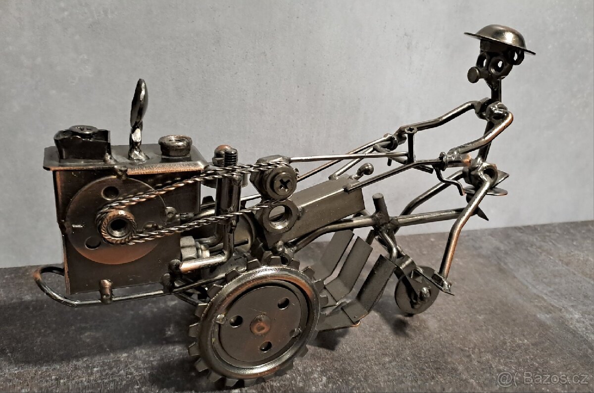 Sekačka- kovový model