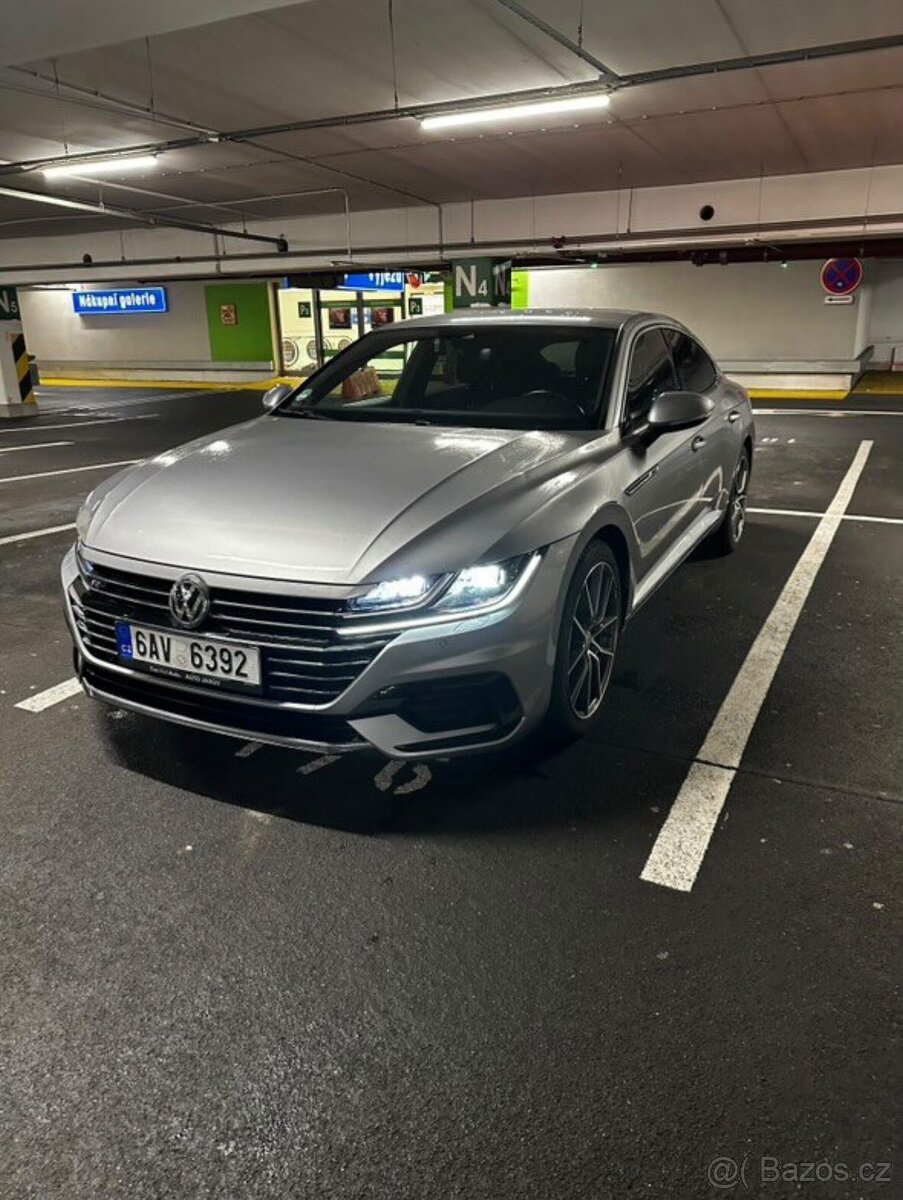 Volkswagen Arteon 2.0 TDI R-LINE