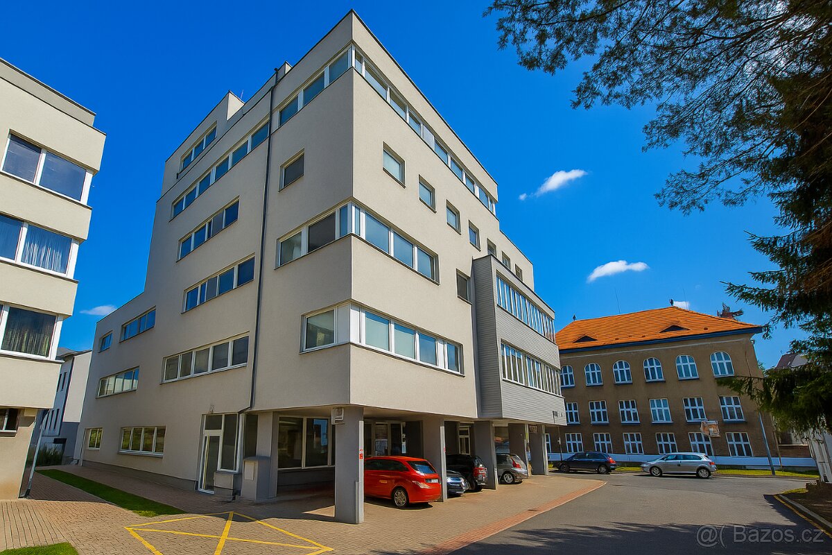 Prodej bytu 2+kk (3+kk) 73 m² V Zahradách, Beroun-Město