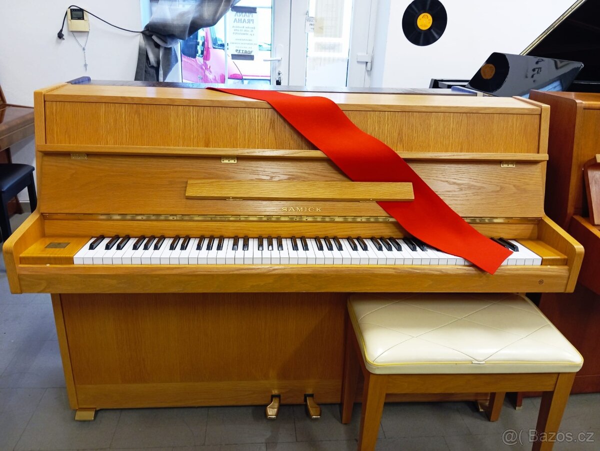 Samick 105(Jako nové)-Dovoz i na Štědrý den 24.12.