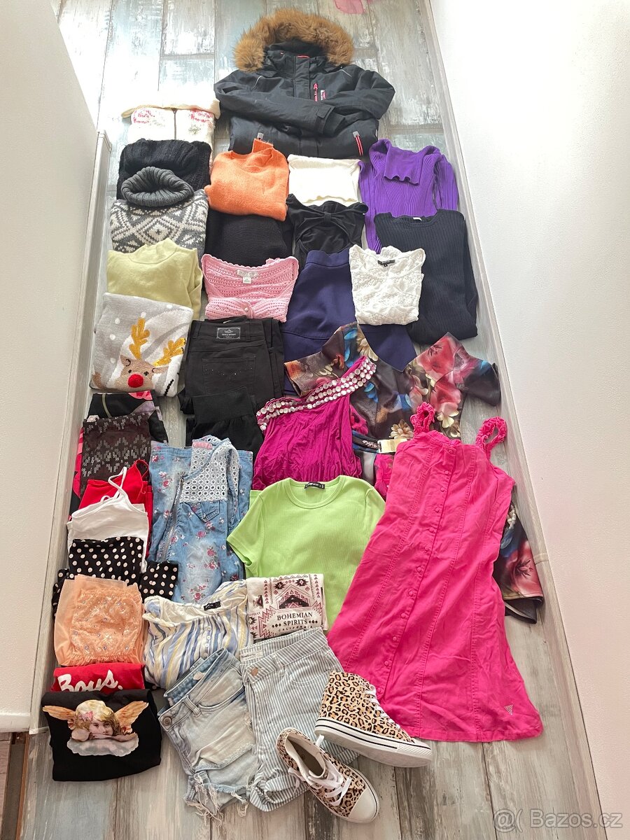 Balík oblečení na holku 14 let XS/S