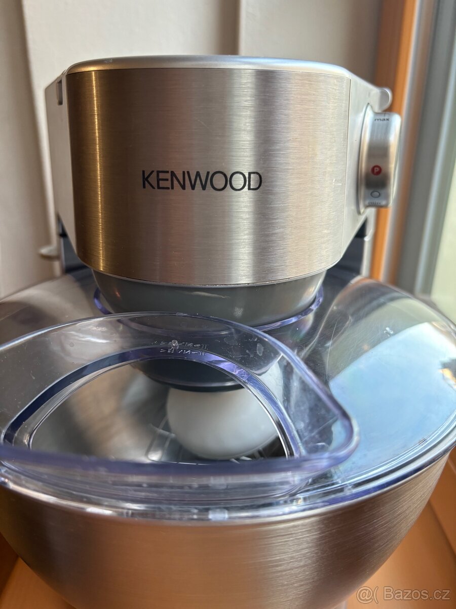Kuchyňský robot mixer Kenwood