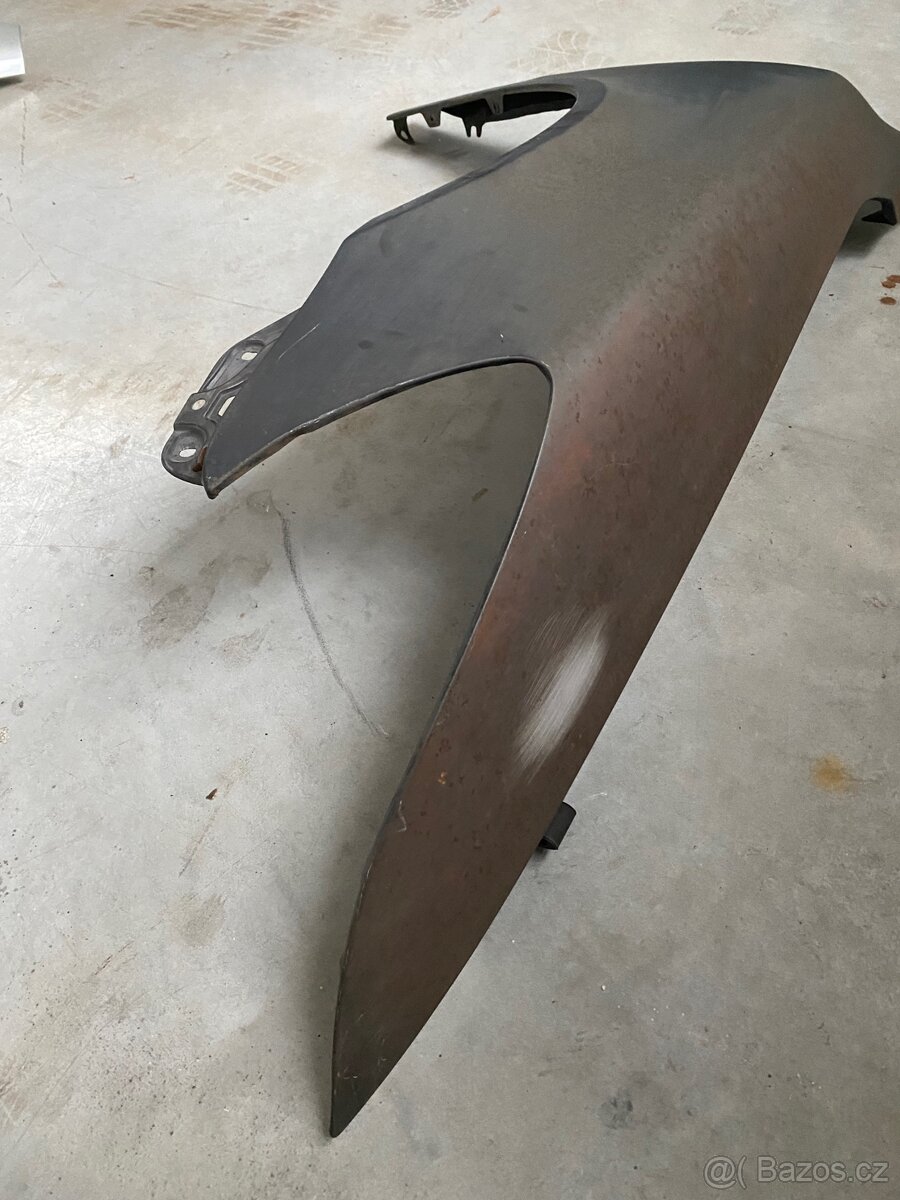 Prodám pravý blatník na škodu Octavia 2 facelift