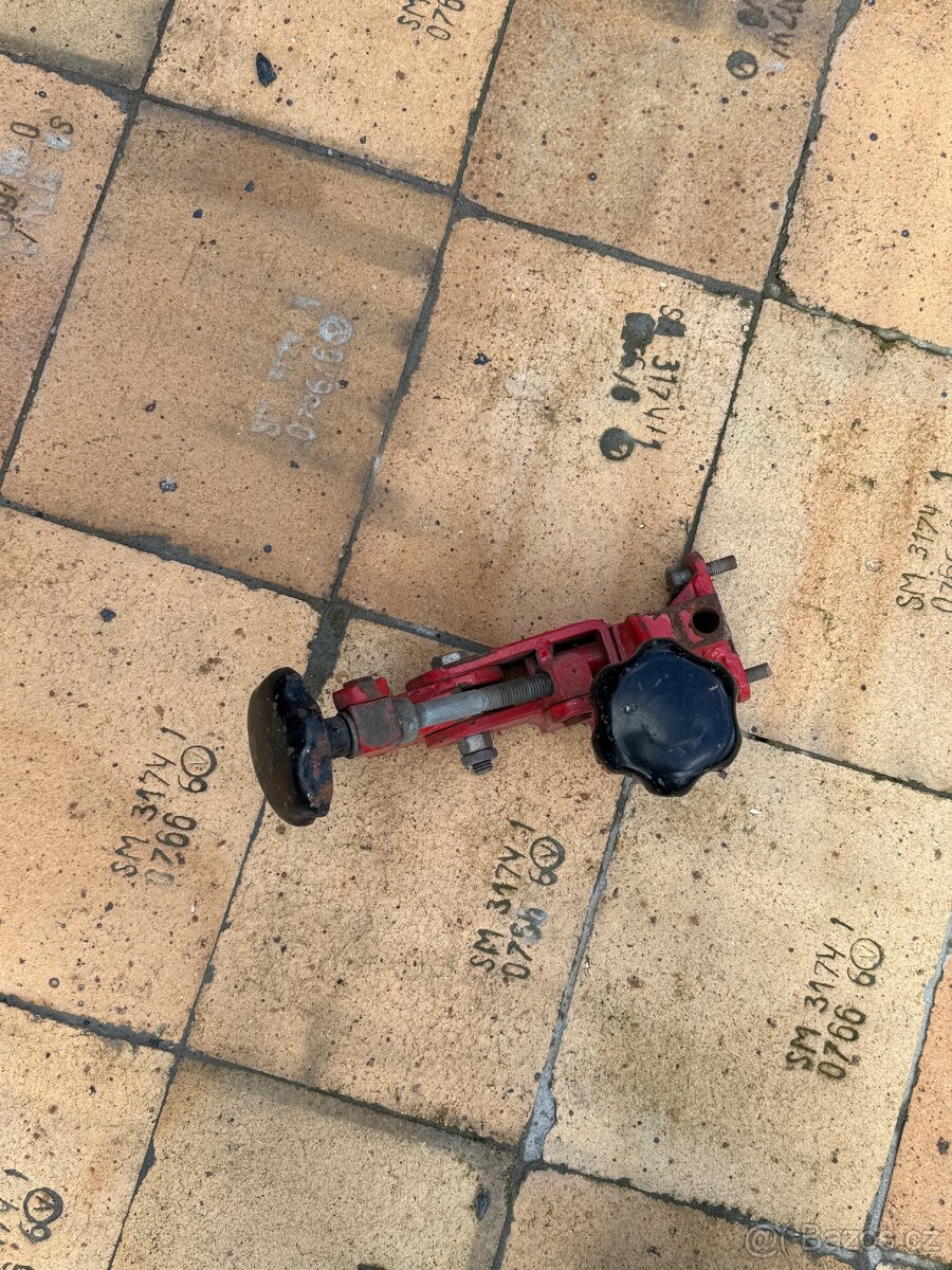 Nastavovací těleso vari