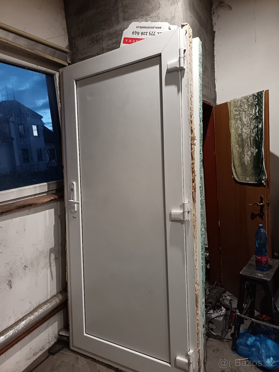 Vchodové dveře 230x110