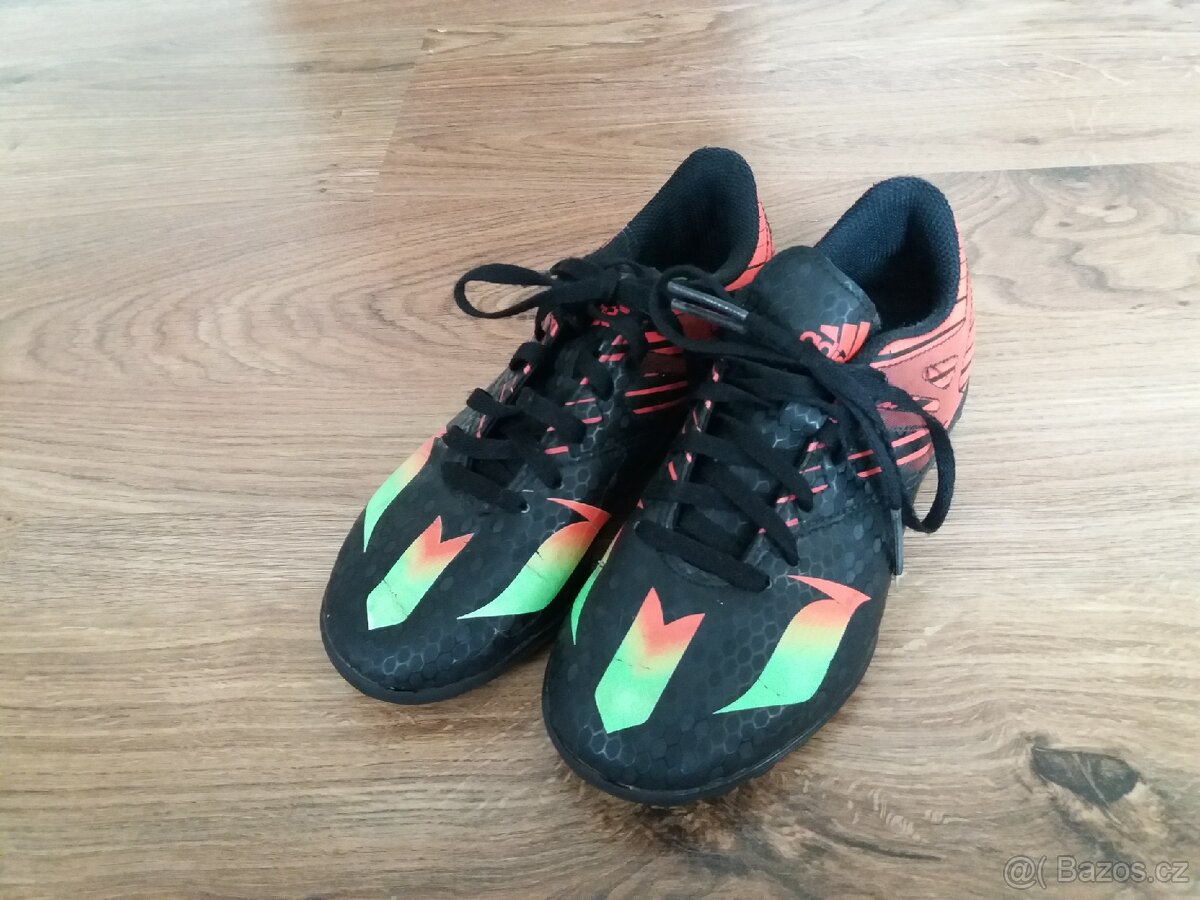 Salovky adidas vel. 32