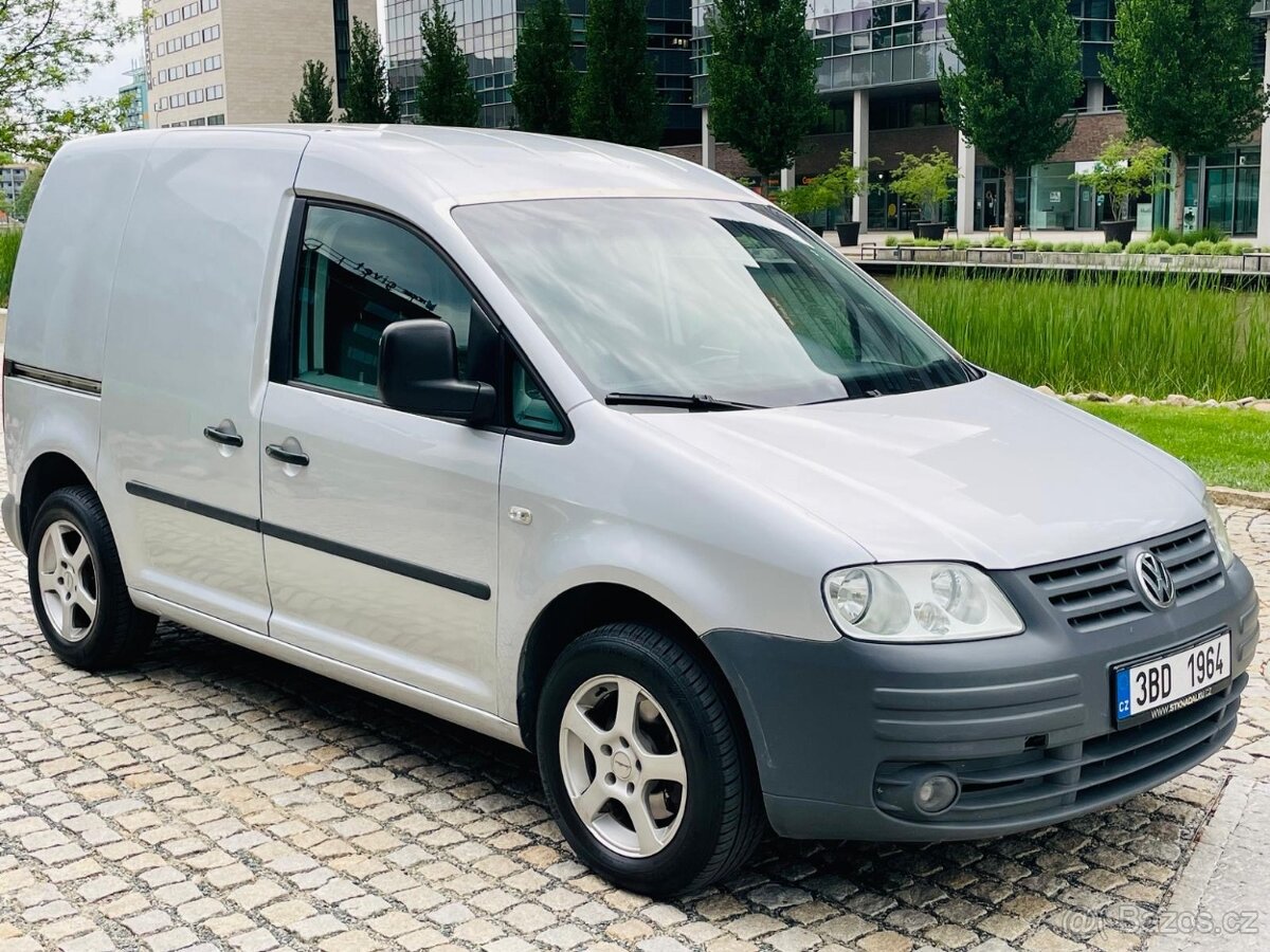 Volkswagen Caddy 1.9TDI 77KW MANUÁL TAŽNÉ ZACHOVALÝ STAV