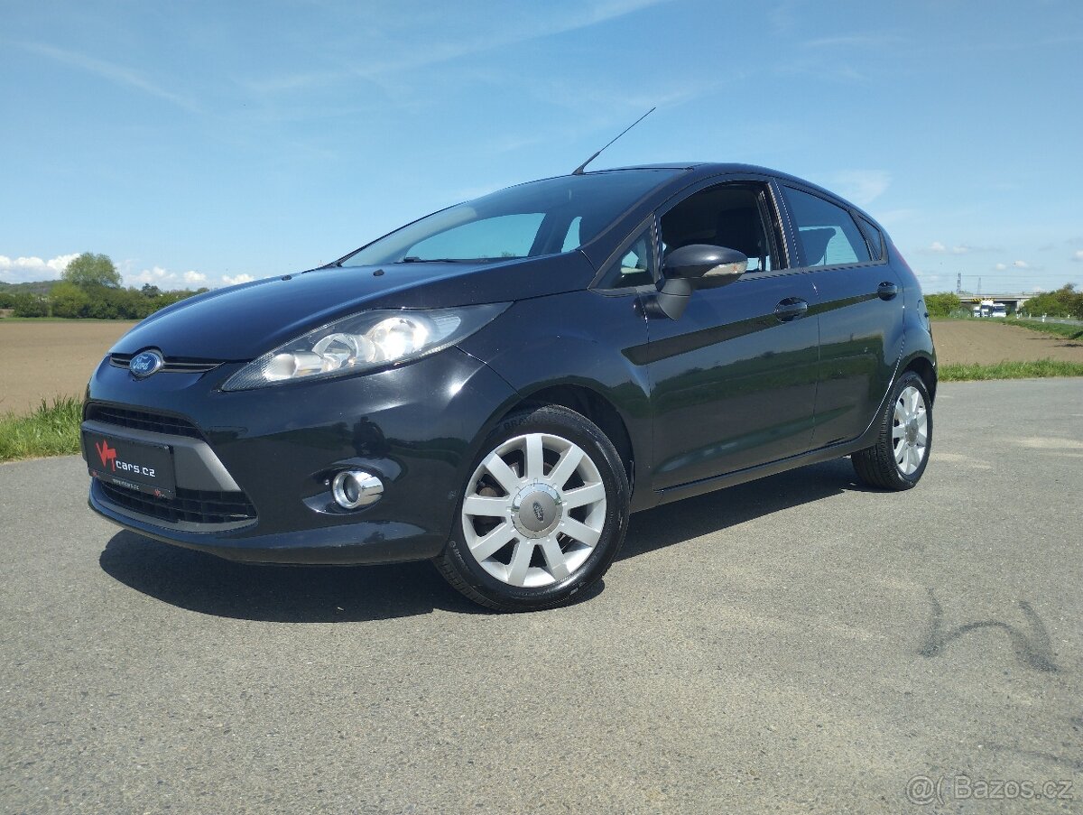 FORD FIESTA 1,2 2X KOLA, 60KW,VELMI PĚKNÝ STAV.