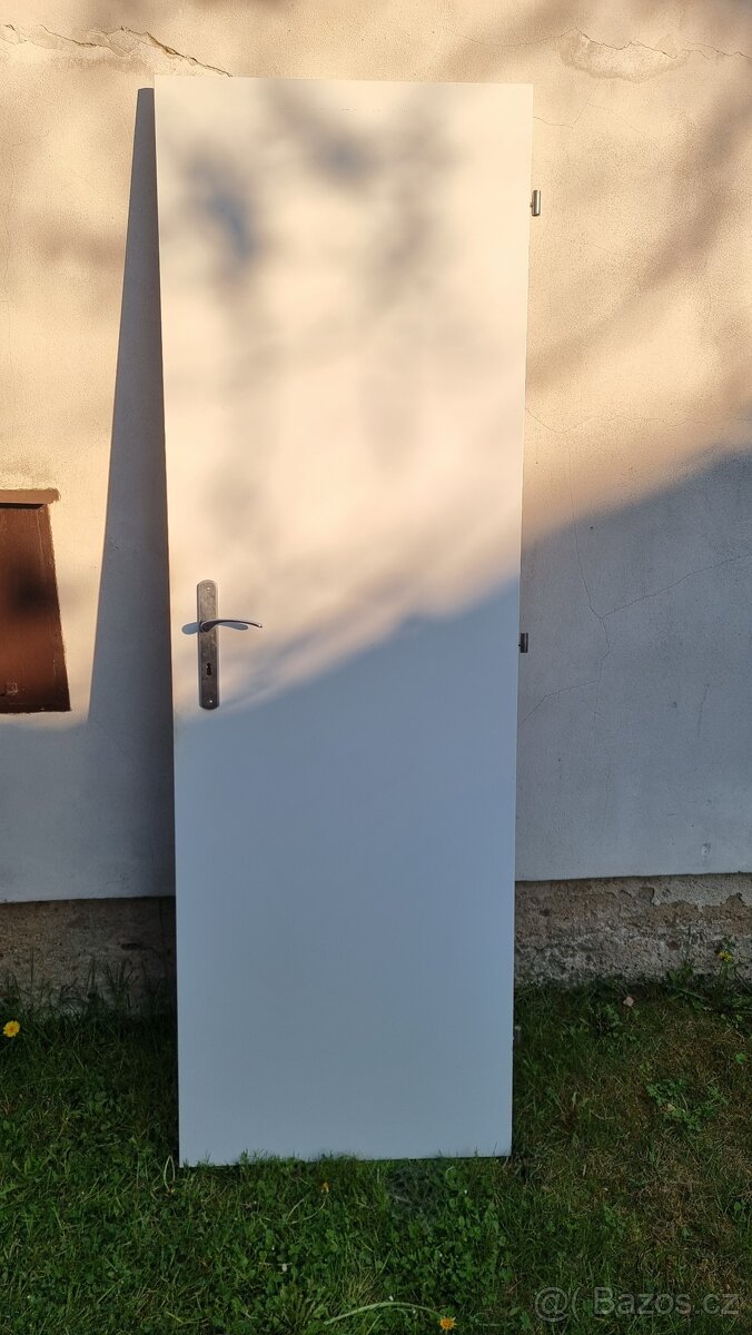 Prave dvere 60, vcetne kovani, klic