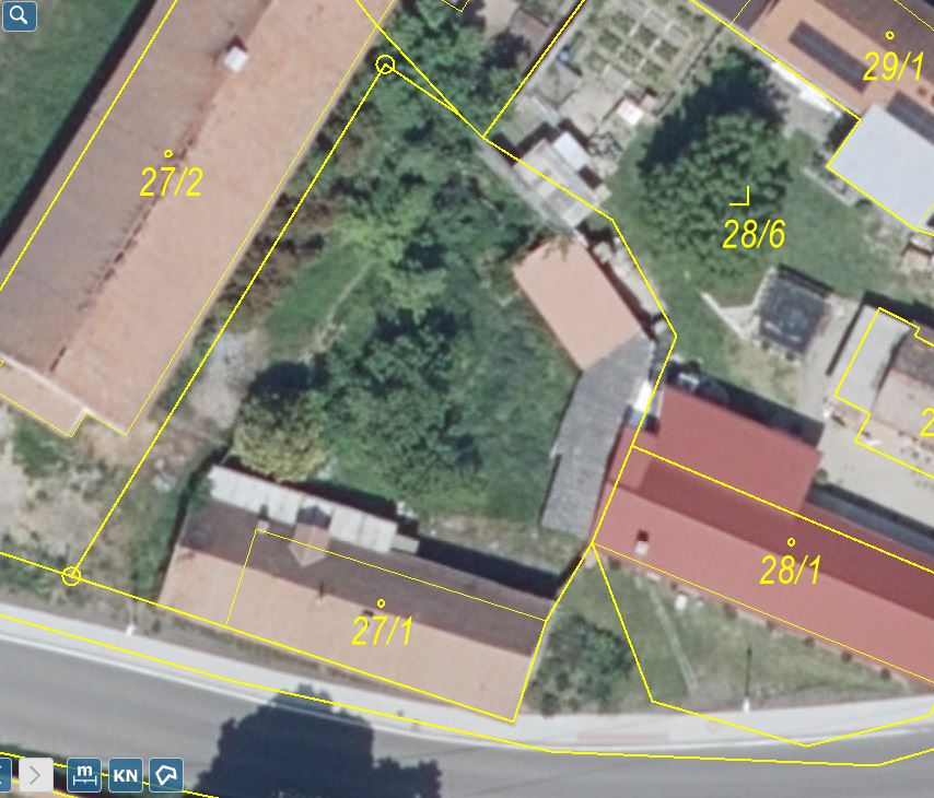 Rodinný dům s velkým pozemkem a zahradou – klidná lokalita