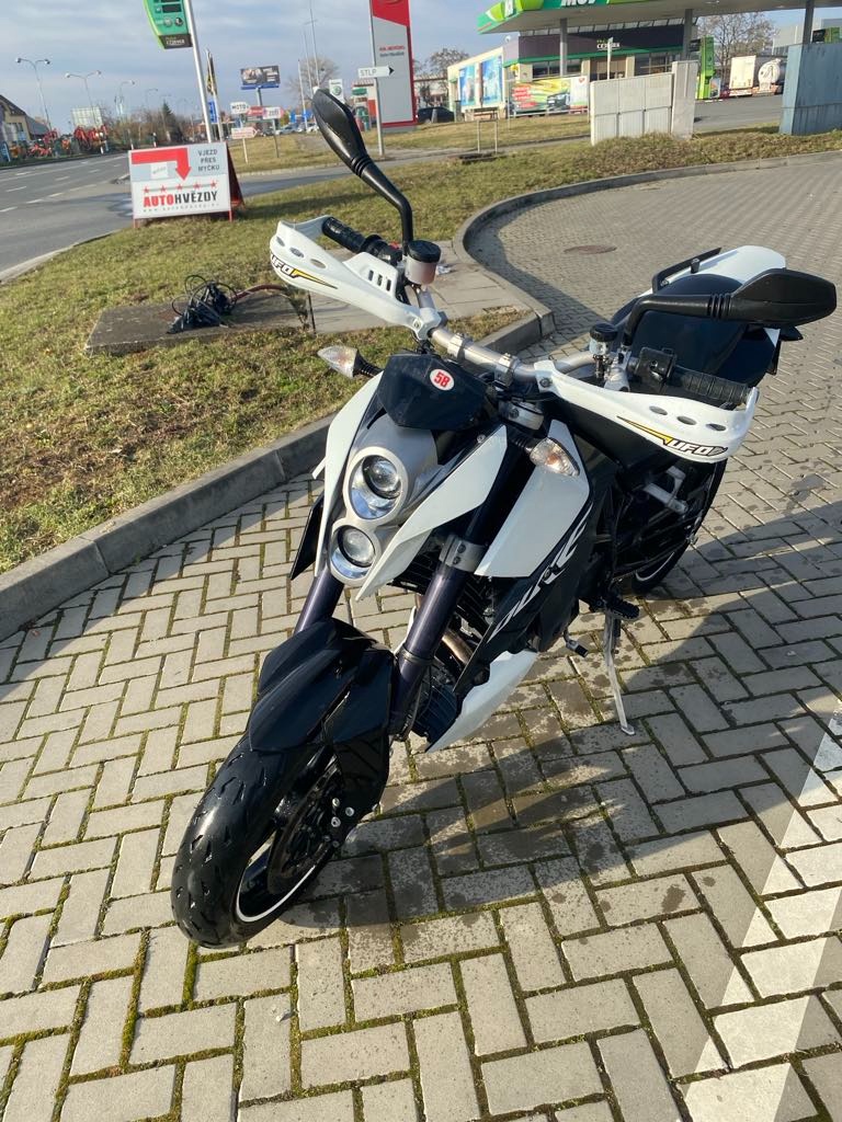 KTM 690 DUKE Bílá/černá