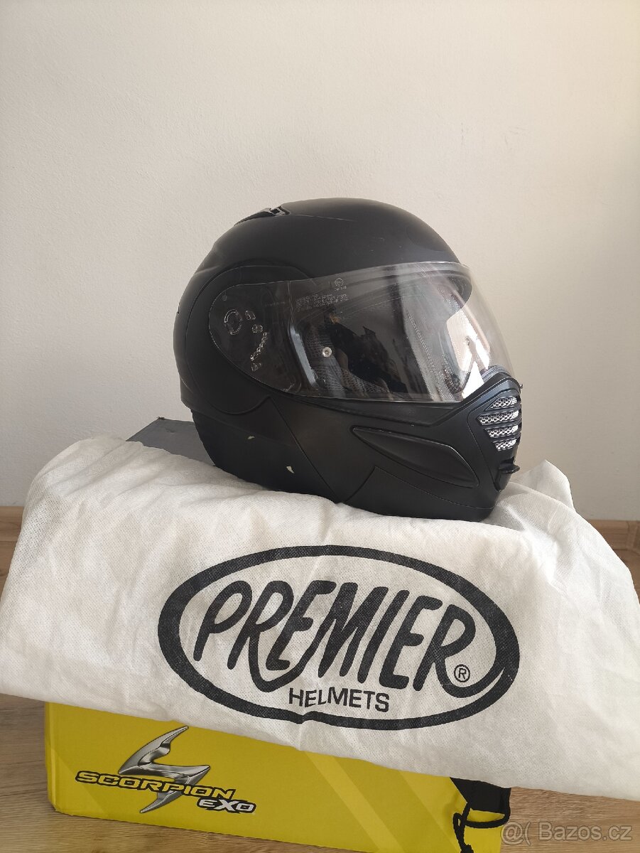 Premier helma na motorku vel.s