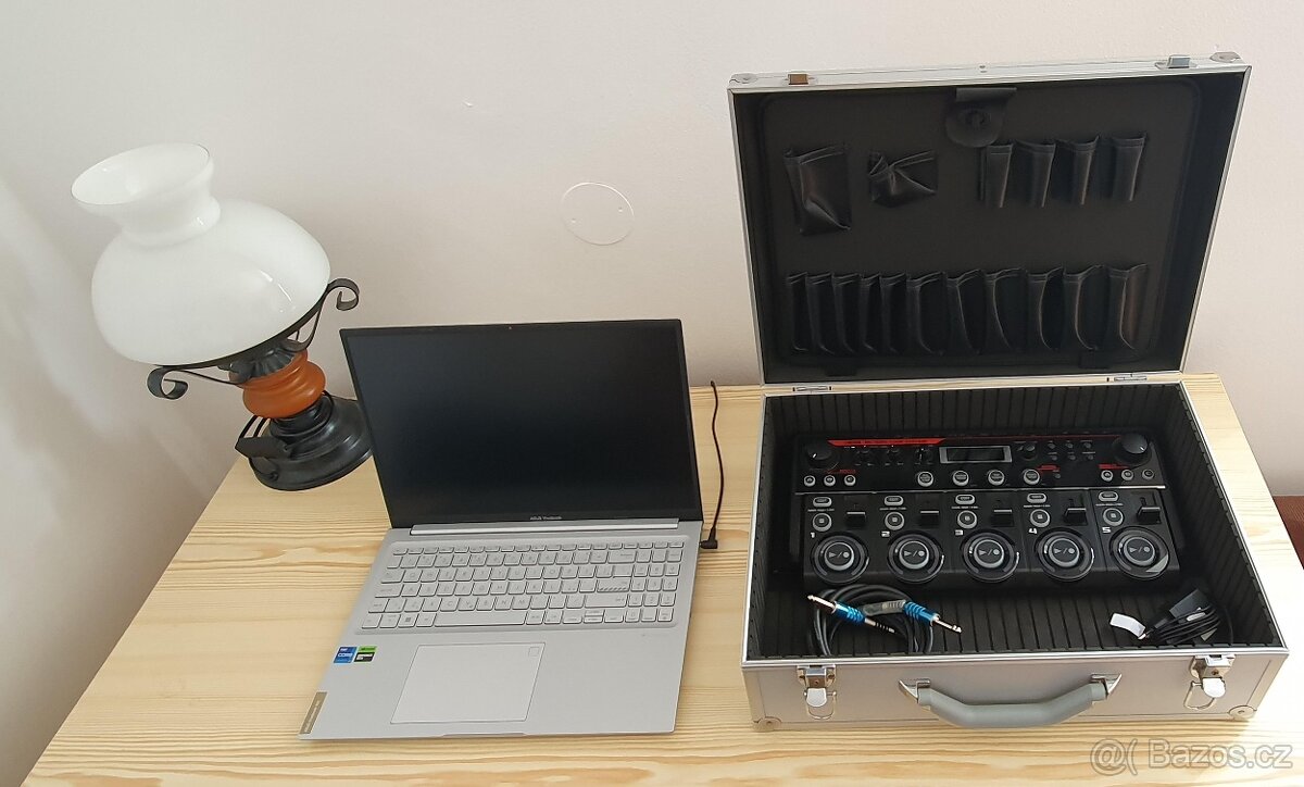 BOSS RC505 LOOPSTATION