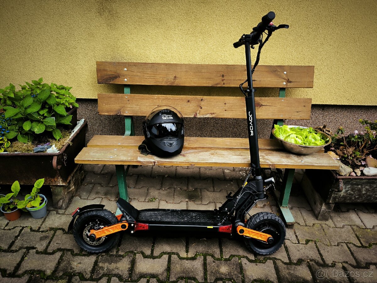 Elektrokoloběžka Joyor S10