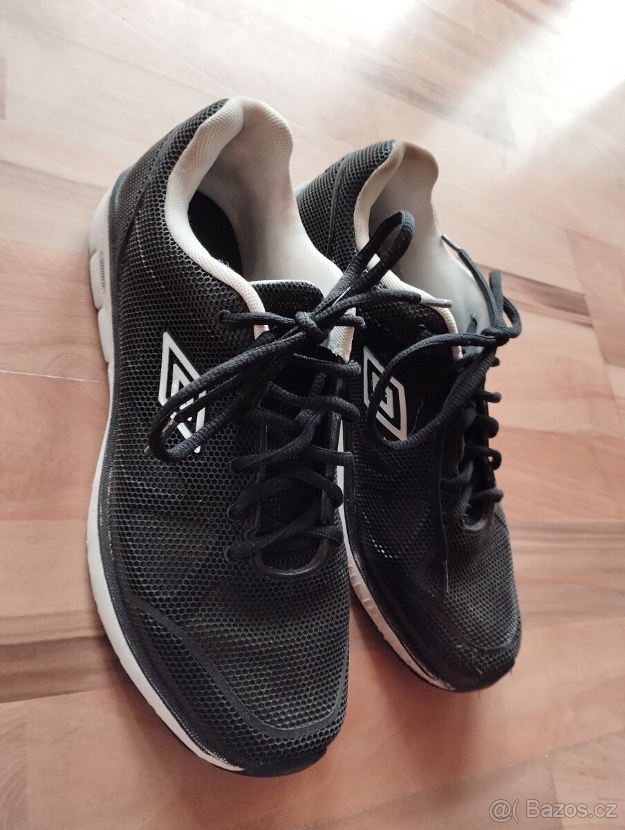 Tenisky Umbro vel.38