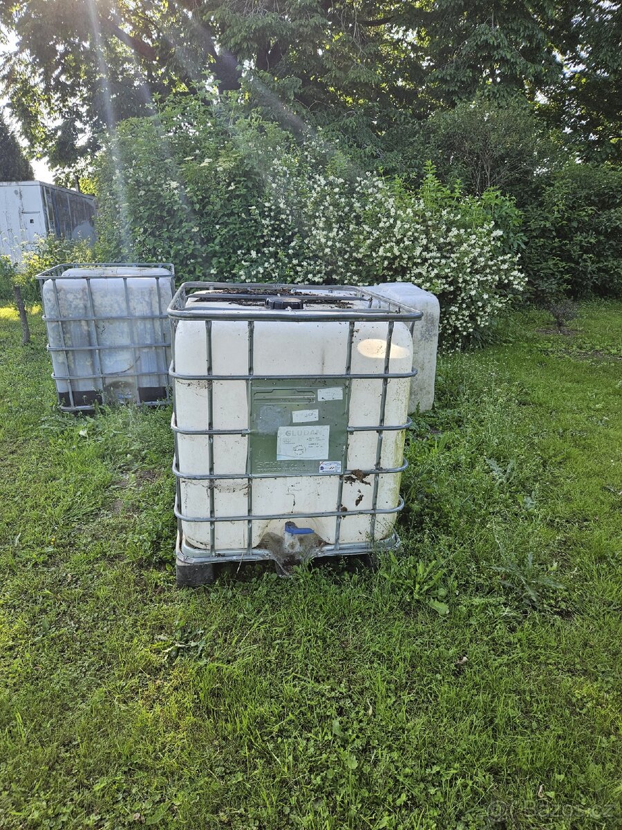 IBC nádrže 1000l 3 kusy