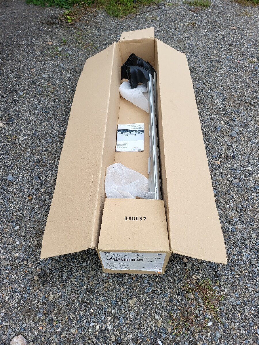 Střešní nosiče, příčníky BMW E60 . Nové