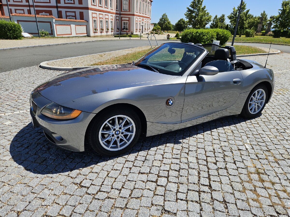 BMW Z4 2,2L BENZIN 6TI VÁLEC