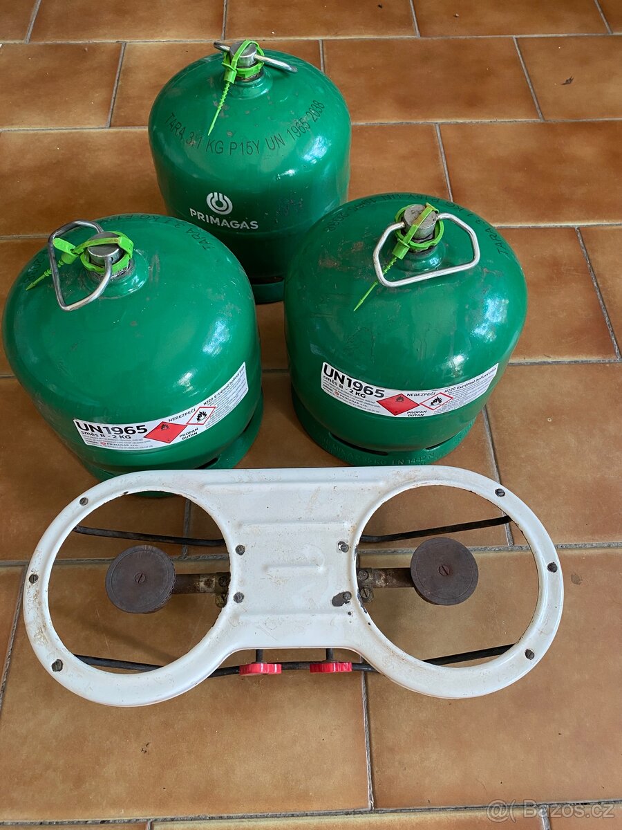 3x plná malá 2kg PB láhev a vařič