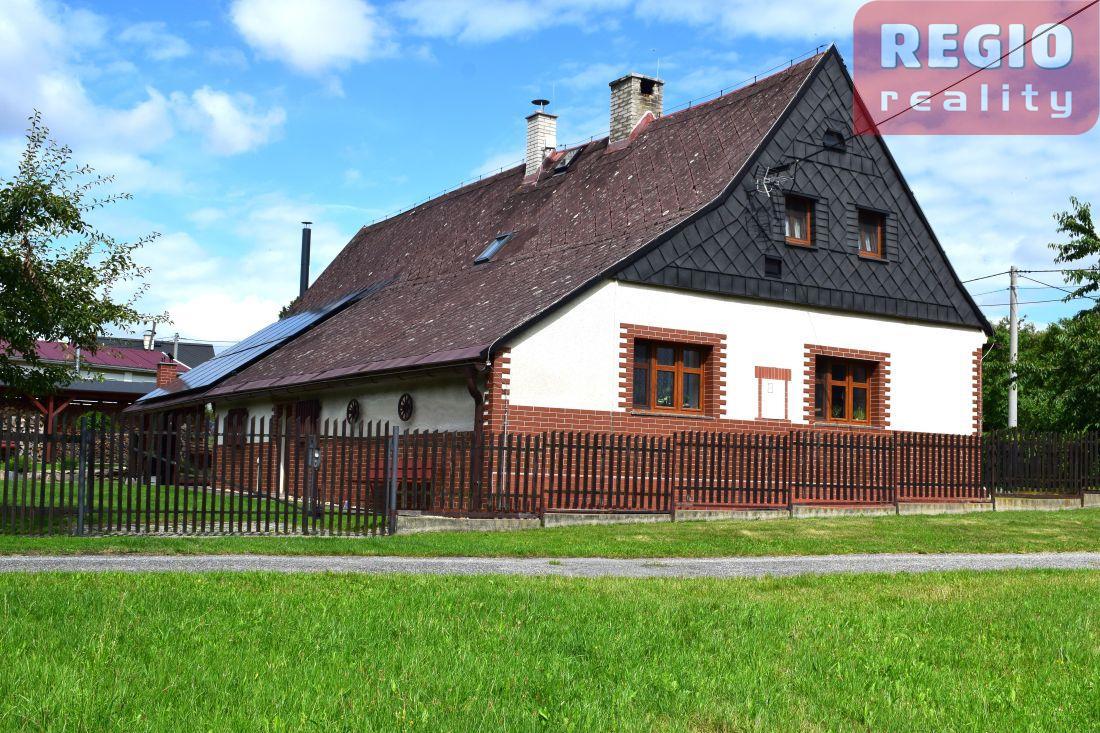 Prodej stylové chalupy s číslem popisným v v obci Hradec