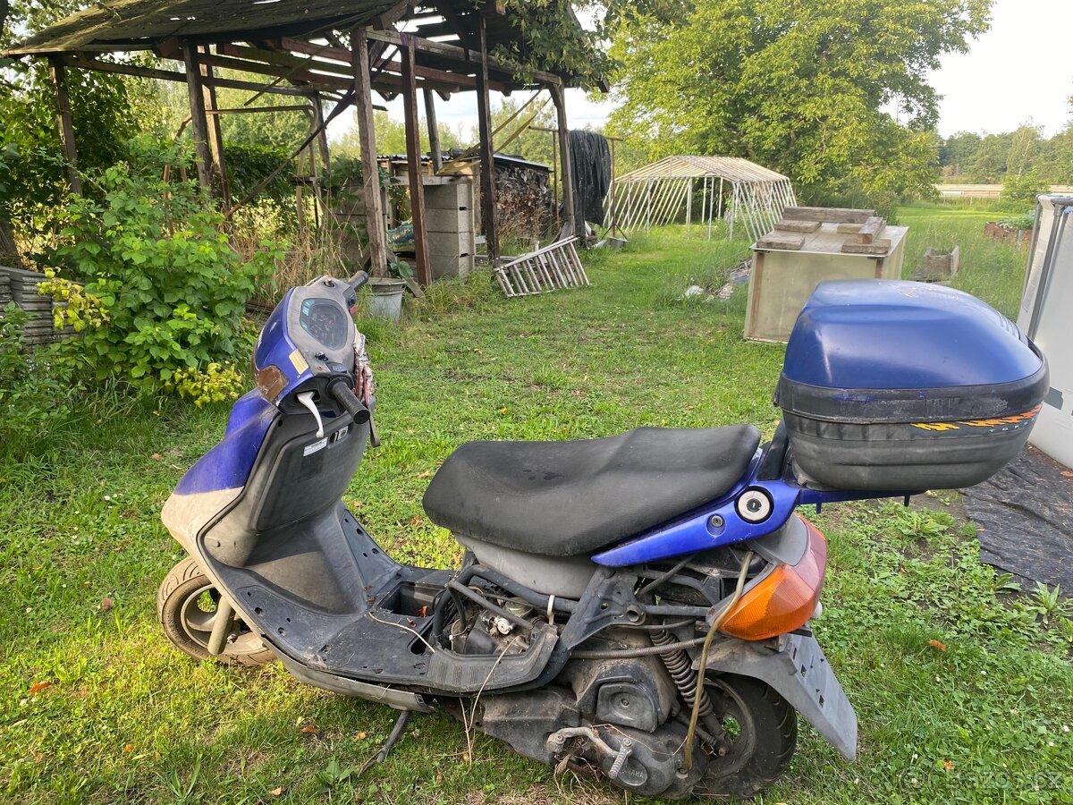 yamaha skůtr