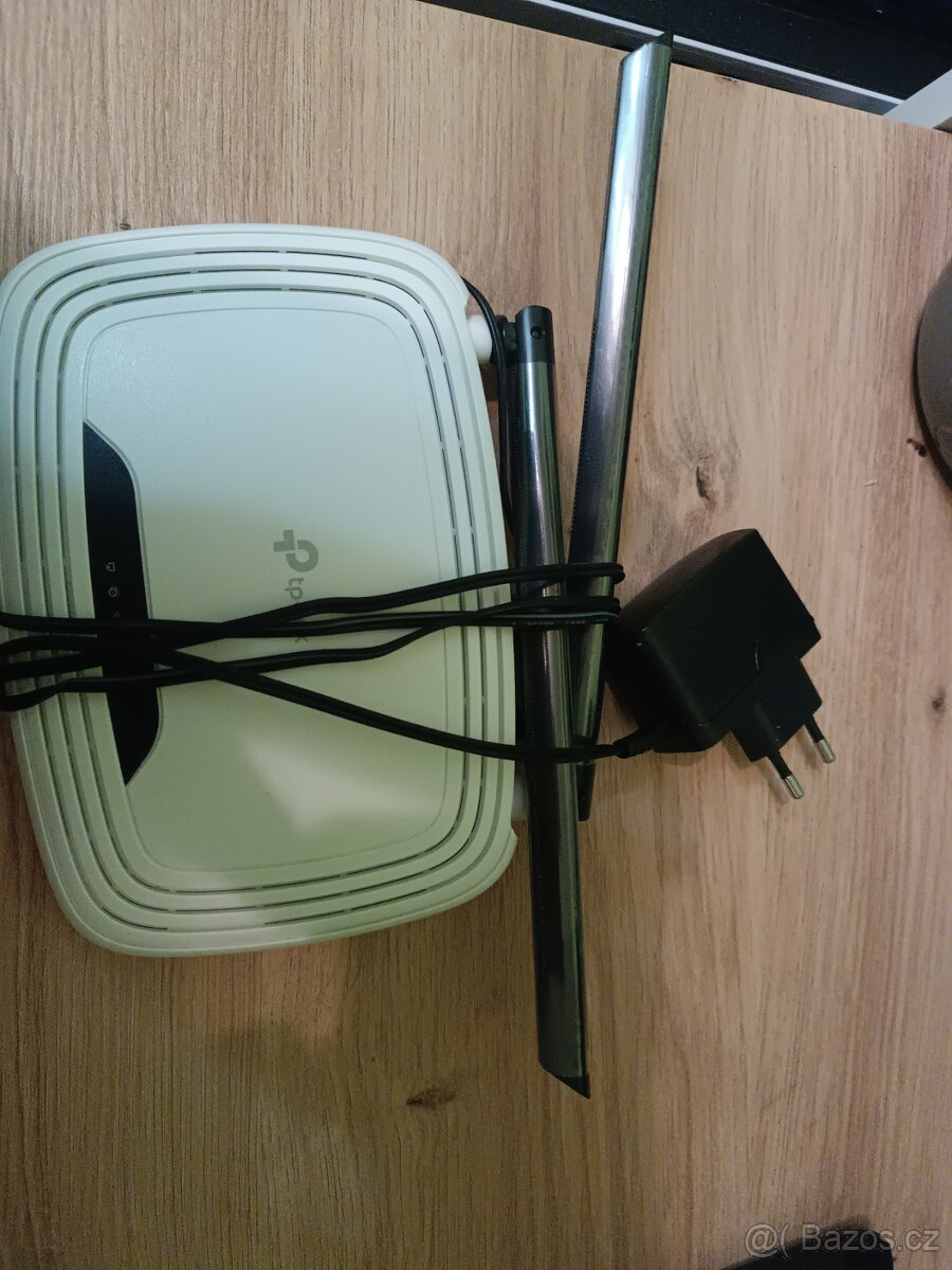 Router tp-link tl-wr841n