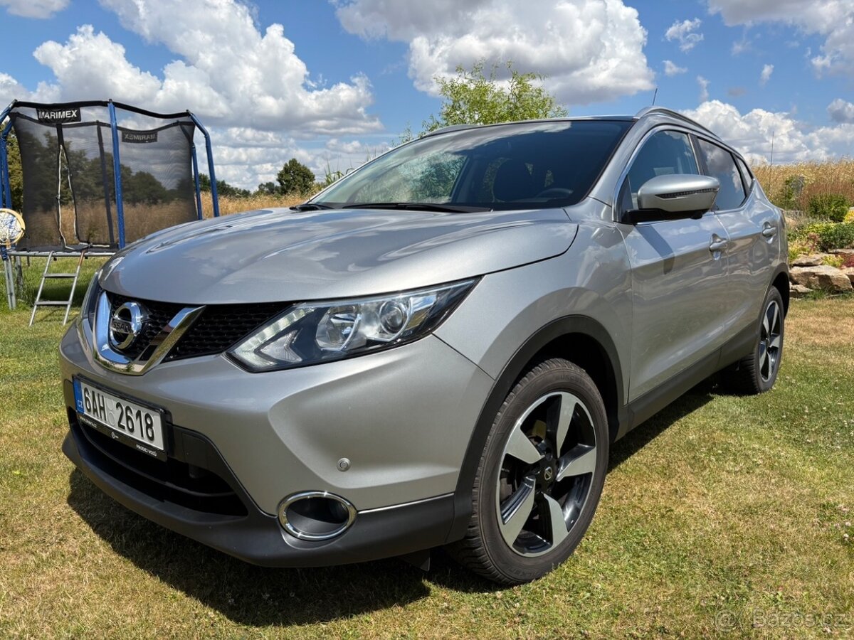 Nissan Qashqai 1.2 DIG-T 115 N-Connecta 2017 ČR Keyless+Pano