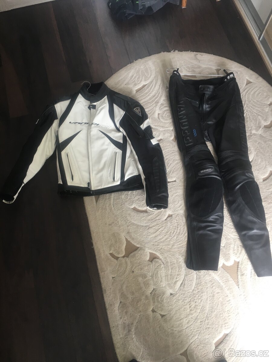 Moto oblečení (kůže)