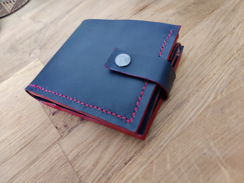 Ručně šitá pánská peněženka