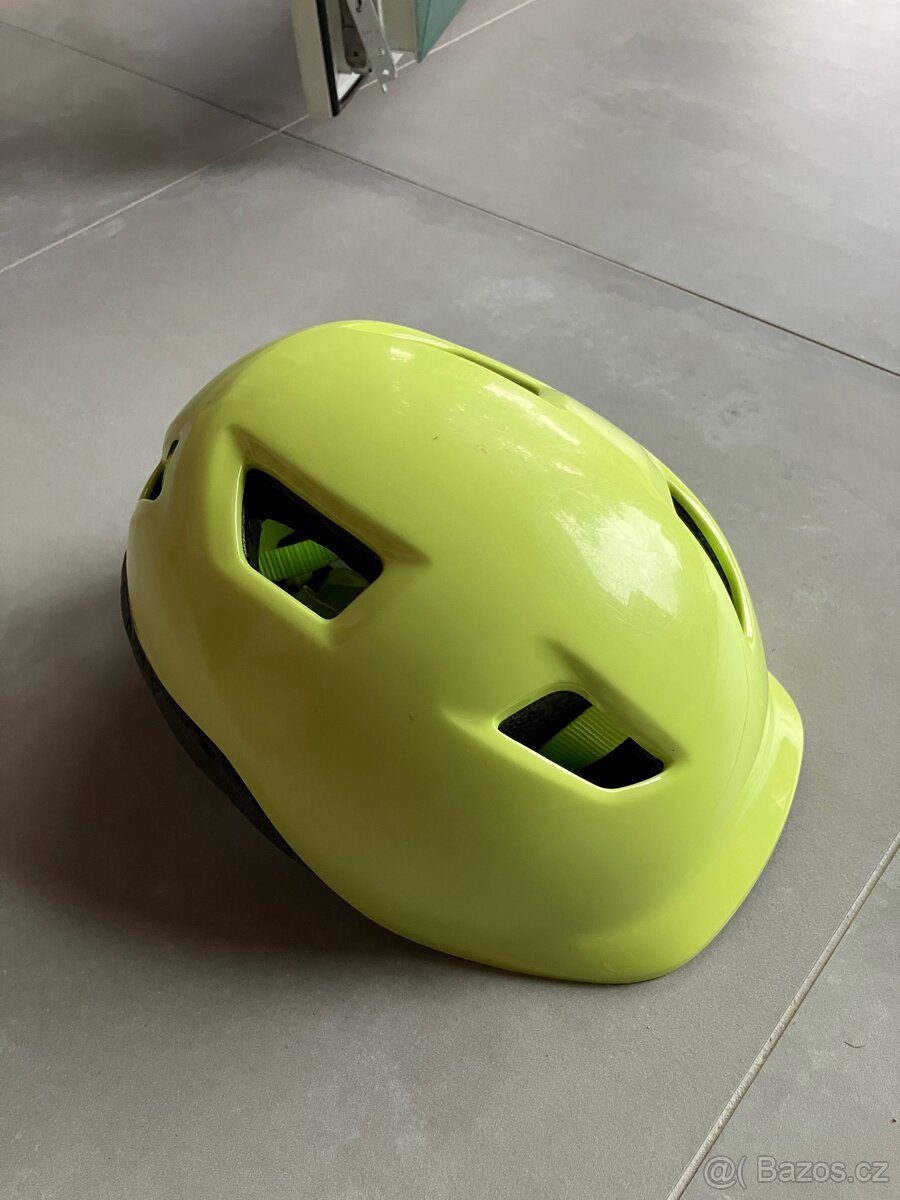 Dětská cyklistická helma BTWIN KH 500 fluo