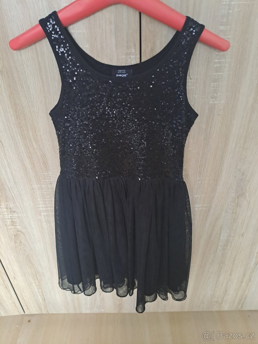 Dívčí černé šaty na ramínka, vel. 146/152
