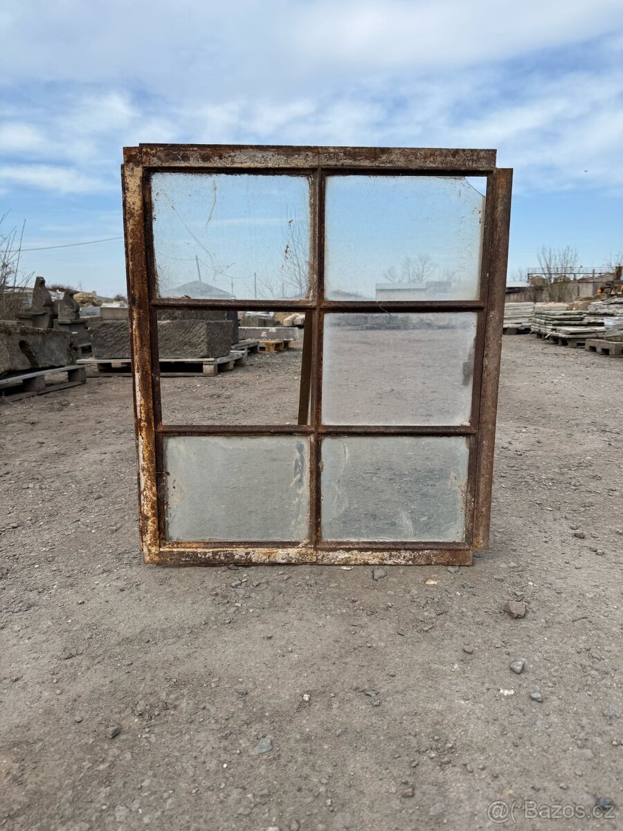 Tovární okno 45