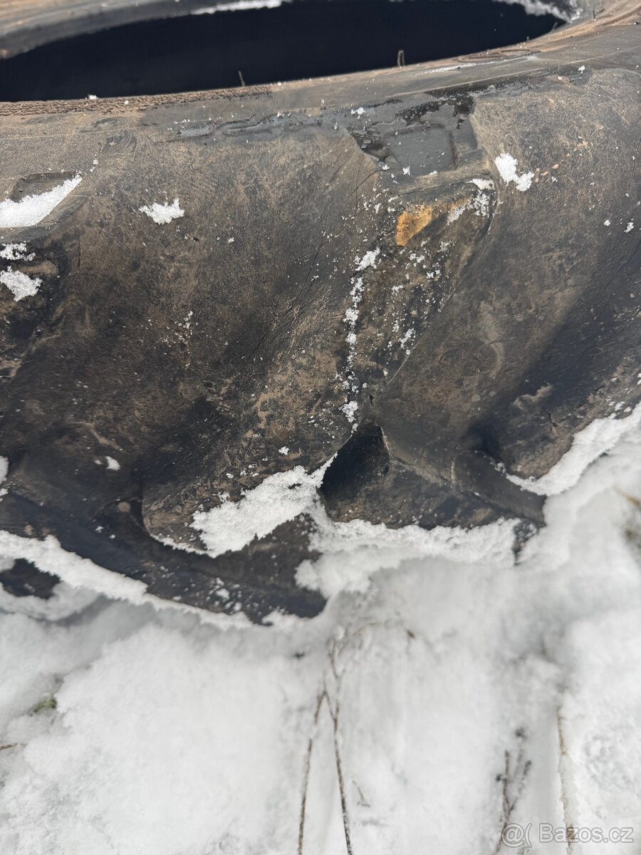 Pneumatiky 11,2-24 a 16,9 30