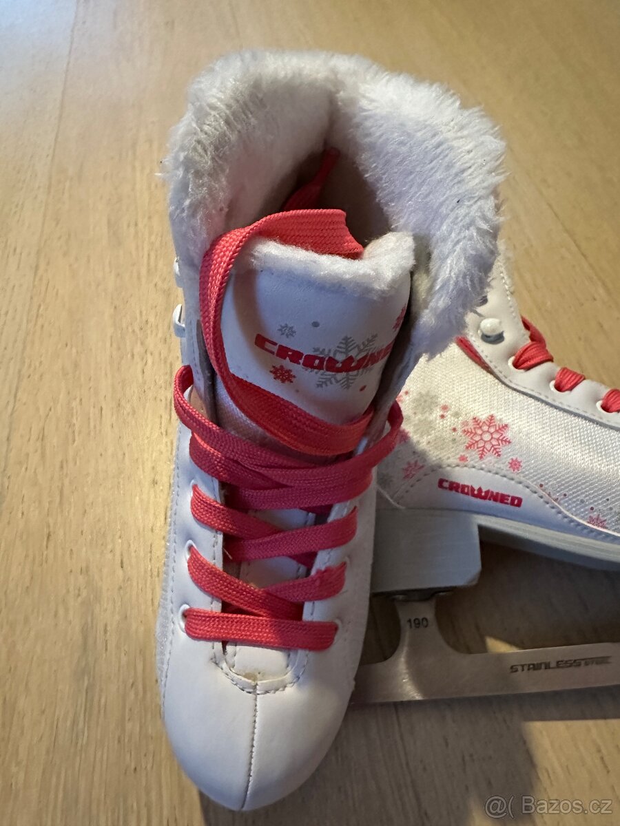 Dívčí brusle Crowned GLAMOUR JR vel. 30