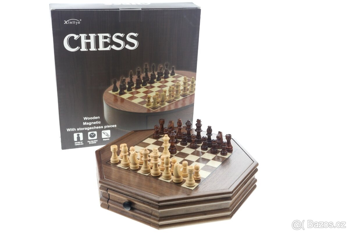 Dřevěná šachovnice Octagon 34x34 cm s magnetickými figurkami