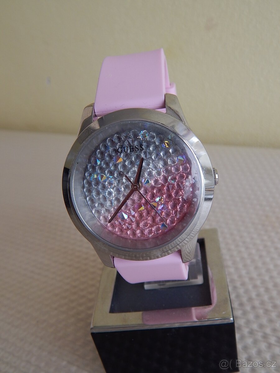 Dámské hodinky Guess - nenošené