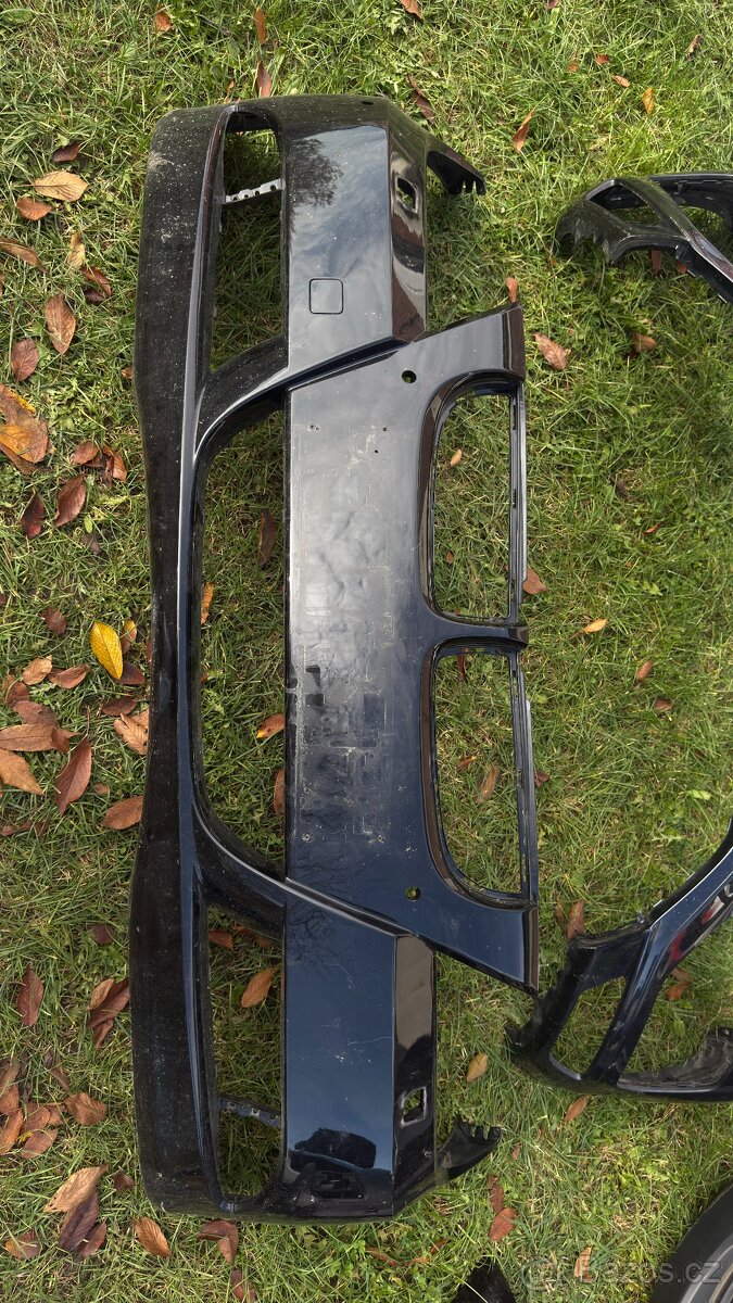 bmw e90... pření nárazník