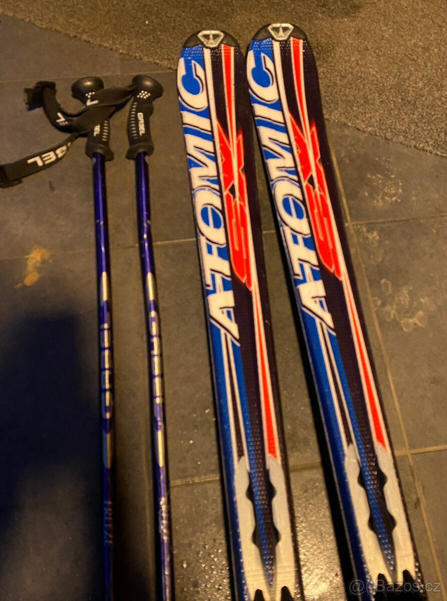 Lyže Atomic Aerospeed 178cm s hůlkami Gabel