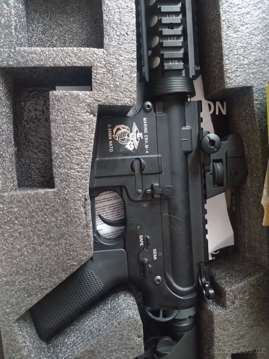 Airsoft puška a pistole