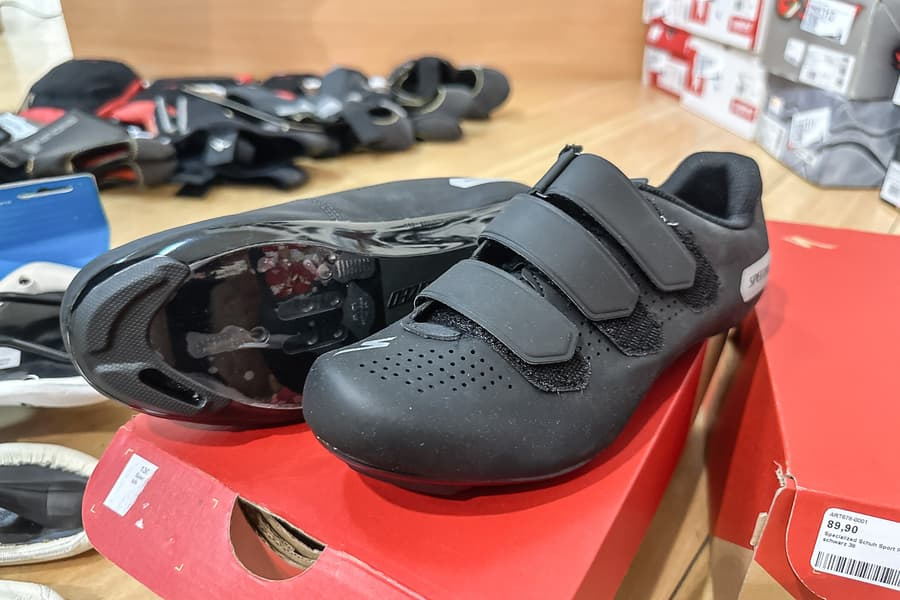 Cyklistické tretry SPECIALIZED Torch 1.0 black