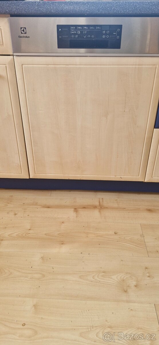 Myčka Elktrolux