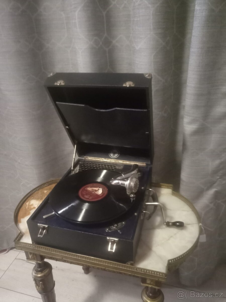Kufříkový gramofon "Tempophon"