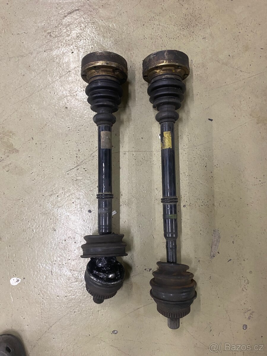 Přední poloosy Audi 80 B4 2.3ng origo najeto 40tis km