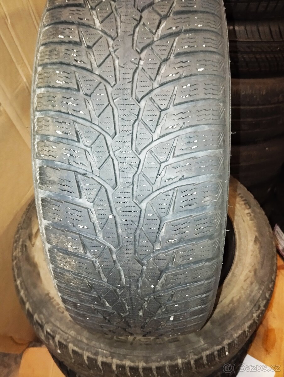 NOKIAN 205/60R16 zimní 5,5mm