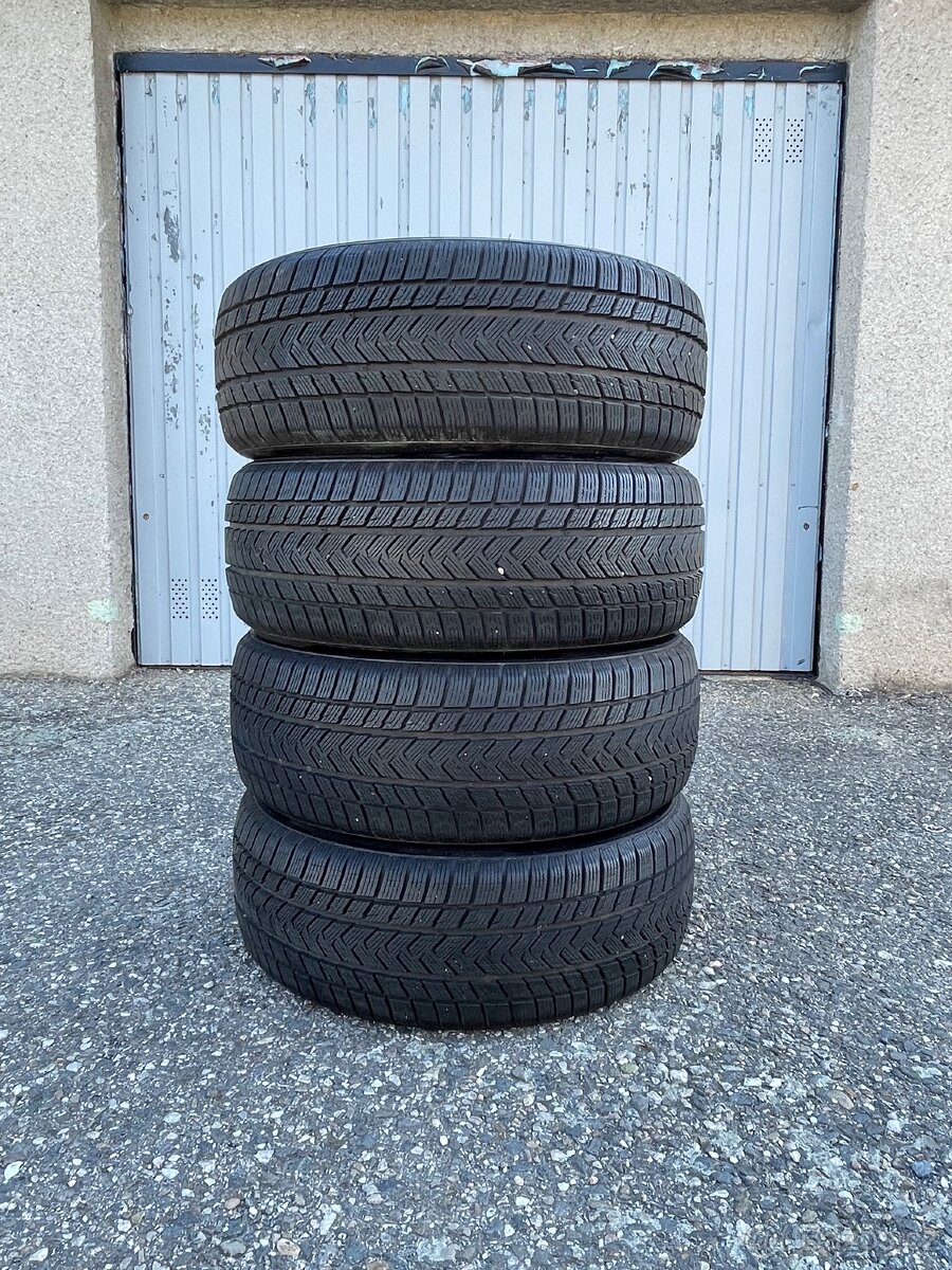Zimní pneu 225/55R17